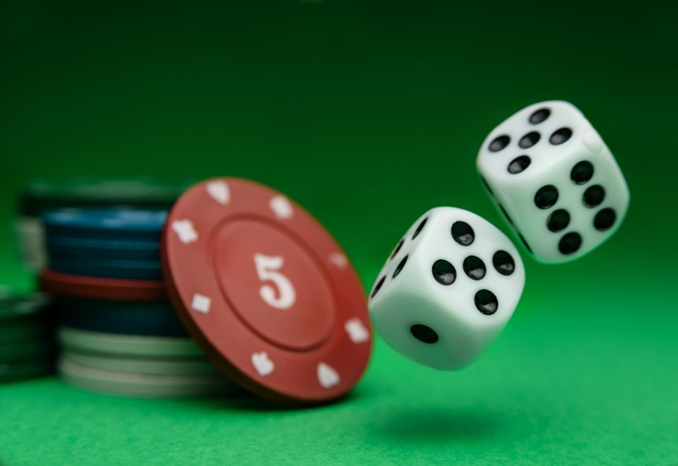 You are currently viewing How to Win at a Casino: Top Tips from a Professional Gambler